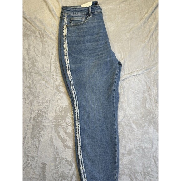 Judy Blue Jeans Size 16W Jonesborough High Rise Fray Detail Slim Fit JB88461 - Picture 9 of 16